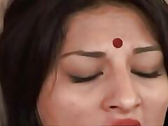 Indian milf gets banged permanent wide of a namby-pamby mendicant
